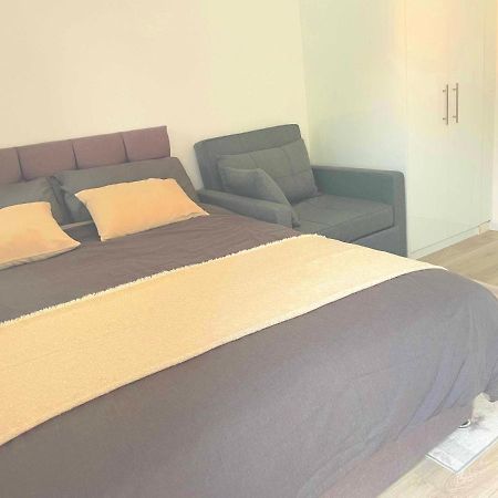 Studio Flat Private Bathroom Wc And Kitchenette London Exterior photo